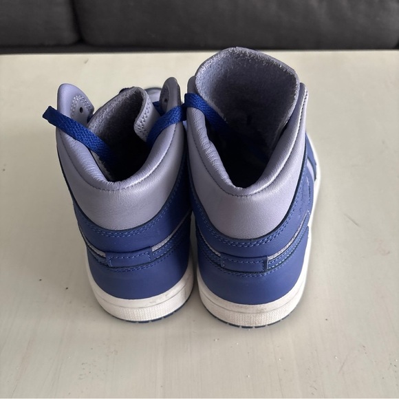 Nike Air Jordan 1 Mid SE Iron Purple Deep Royal WMNS Size 6 - Picture 2 of 5